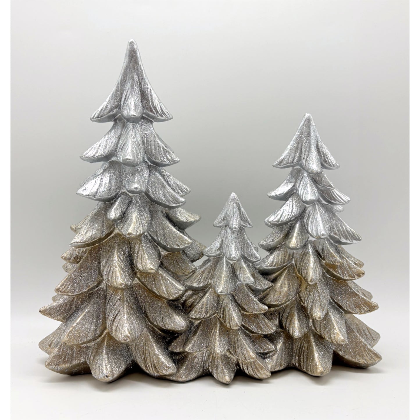NAV ADORNO ARBOL RESINA PLATA 28CM