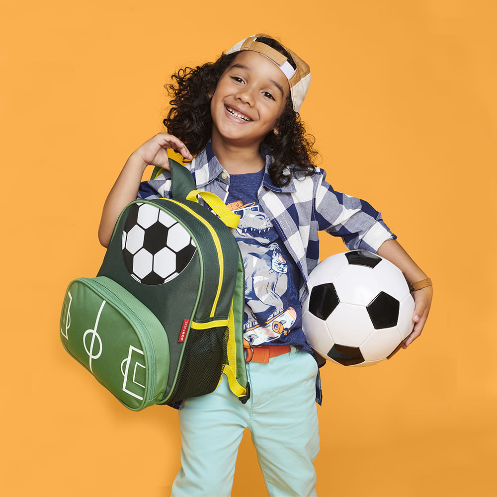 Mochila para Niños Skip Hop Sparks 9O278210 - Diseño Soccer (Fútbol) con Detalles Deportivos
