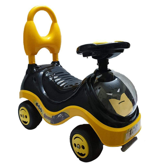 juguete infantil coche Batman amarillo y negro, vista lateral