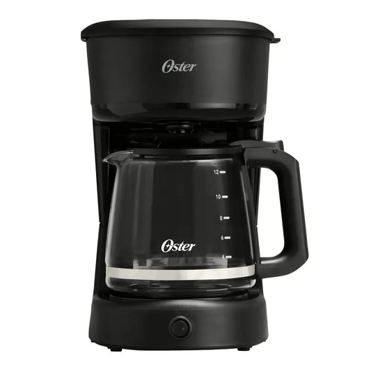 Cafetera 12 tazas para hogar Oster en color negro con jarra de vidrio y diseño elegante