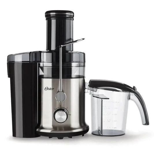 Extractor de jugos Oster 2 velocidades en color negro y acero, ideal para preparar jugos frescos en casa