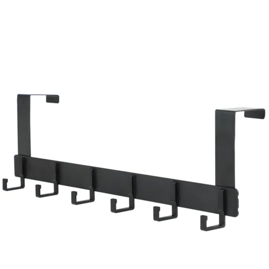 Perchero negro de metal con seis ganchos, ideal para organizar abrigos en la entrada