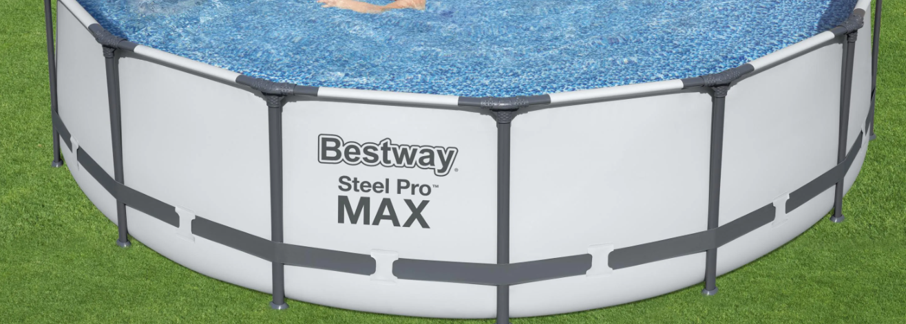 Ofertas en piscinas y accesorios con piscina Bestway Steel Pro Max en un jardin