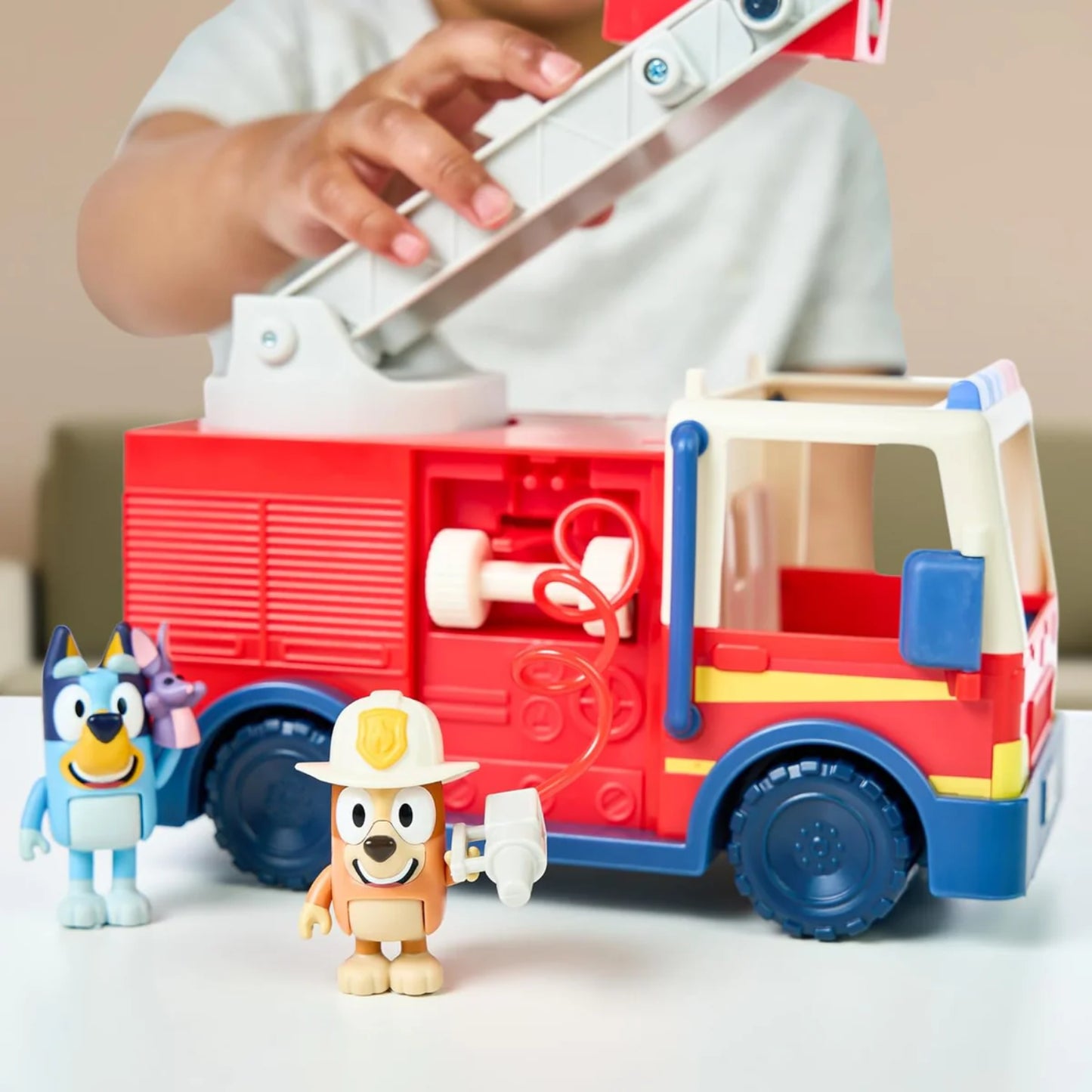 BLUEY CAMION DE BOMBEROS S10