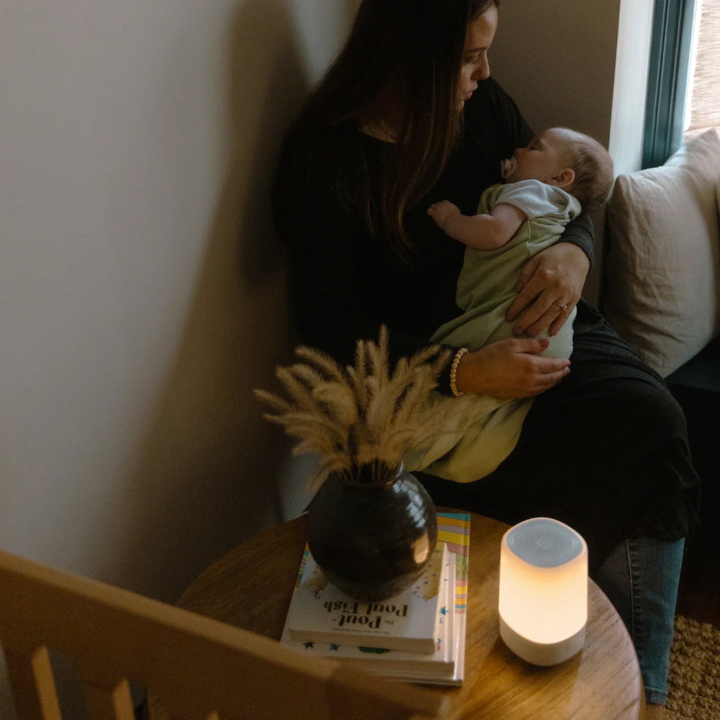 Nanit Sound + Light: Lámpara Inteligente con Sonido y Luz Noche L101NW