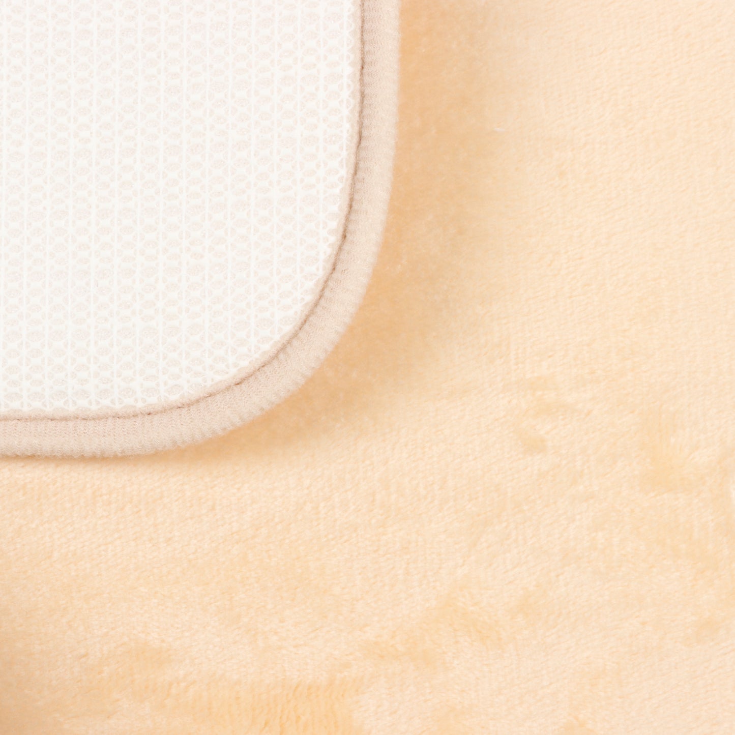 Set de Baño Modernhouse: Cortina 100% PEVA + Alfombra Beige – 2 Pzs