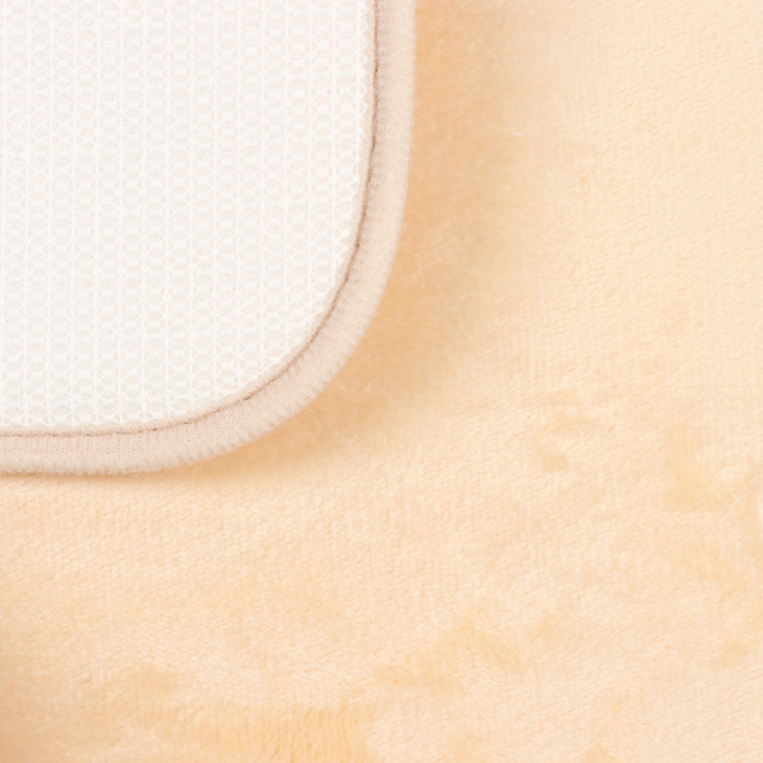 Set de Baño Modernhouse: Cortina 100% PEVA + Alfombra Beige – 2 Pzs