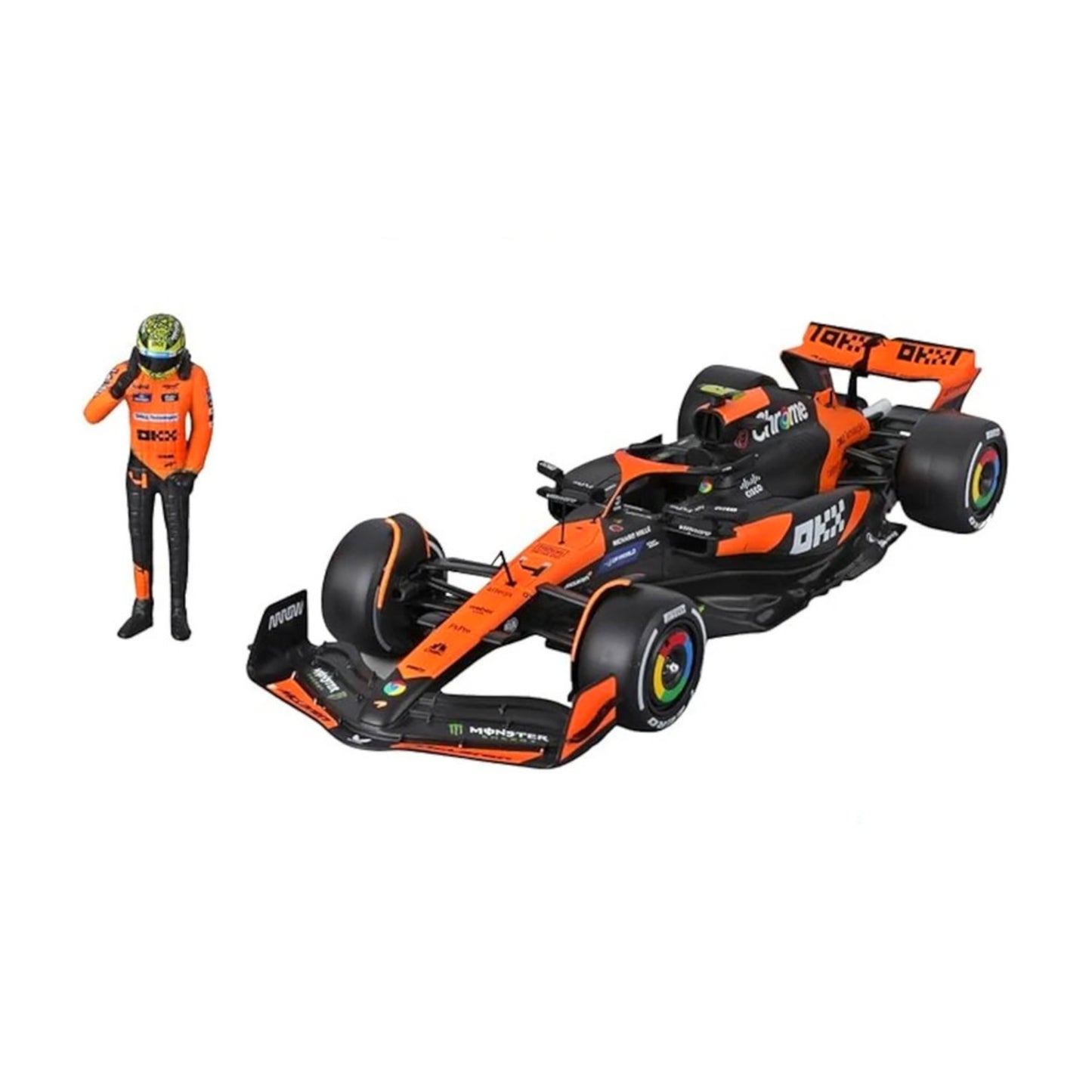 Carro F1 naranja modelo Maisto con piloto en pose de saludo