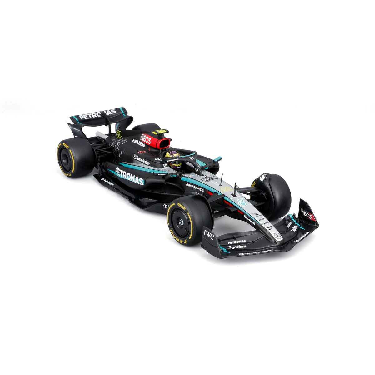 CARRO F1 A ESCALA 1:24 MERCEDES AMG PTRON. W15 C/CASCO