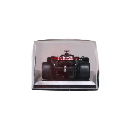 CARRO F1 A ESCALA 1:24 MERCEDES W15-24 C/CASCO