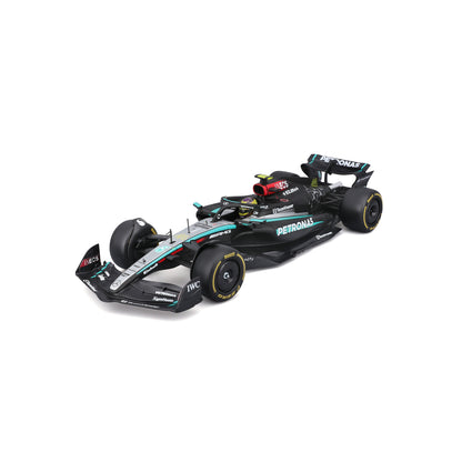 CARRO F1 A ESCALA 1:24 MERCEDES W15-24 C/CASCO