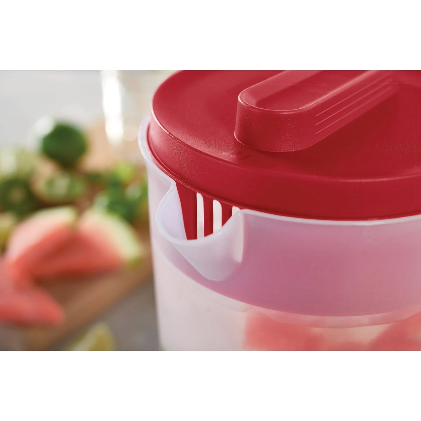 Pichel Redondo Rubbermaid 3.78 Litros (1 Galón) con Tapa de 3 Posiciones