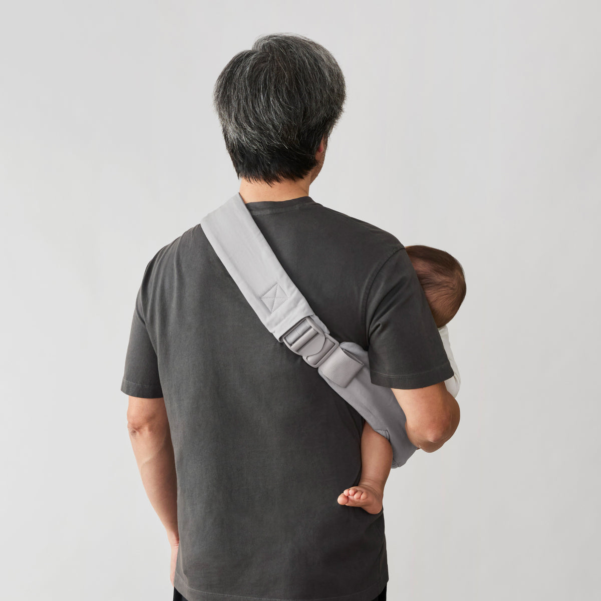 EB CARGADOR LATERAL UPSIE SLING GRIS