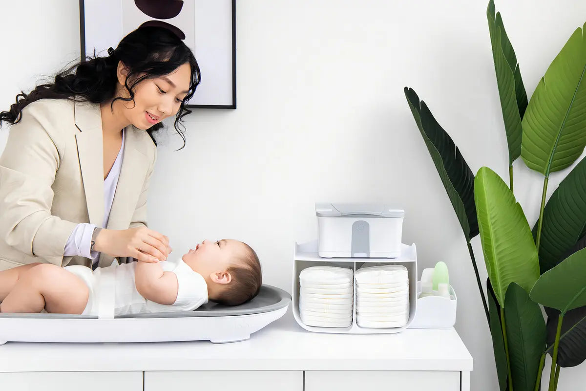 Organizador de Pañales Tabletop Caddy Blanco Ubbi 10136
