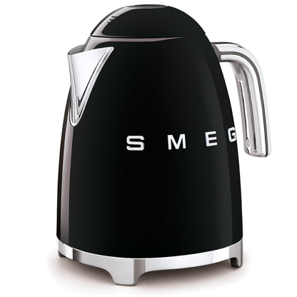 HERVIDOR ELÉCTRICO SMEG DE 1.7 LTS | COLOR NEGRO - MODELO KLF03BLUS