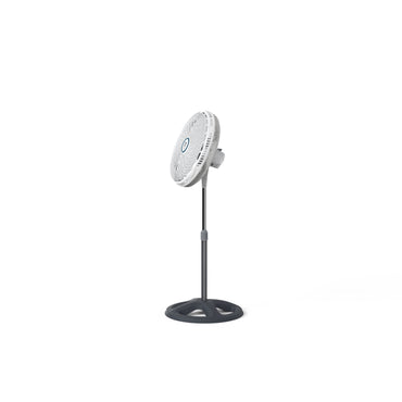 ventilador blanco de pie, vista lateral, ideal para interiores