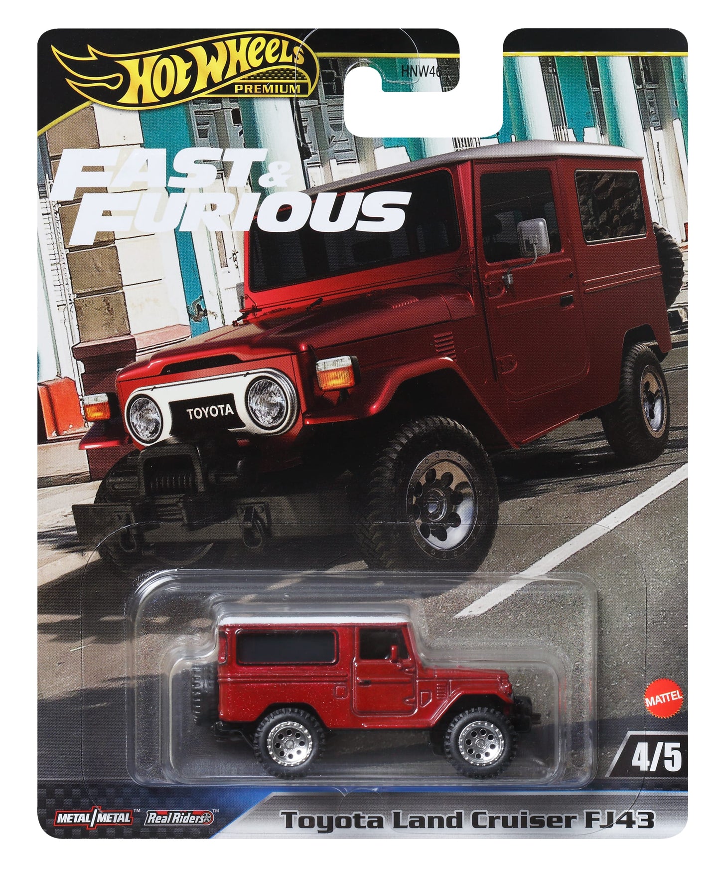 Toyota Land Cruiser FJ43 rojo, modelo Hot Wheels, vista frontal en paquete