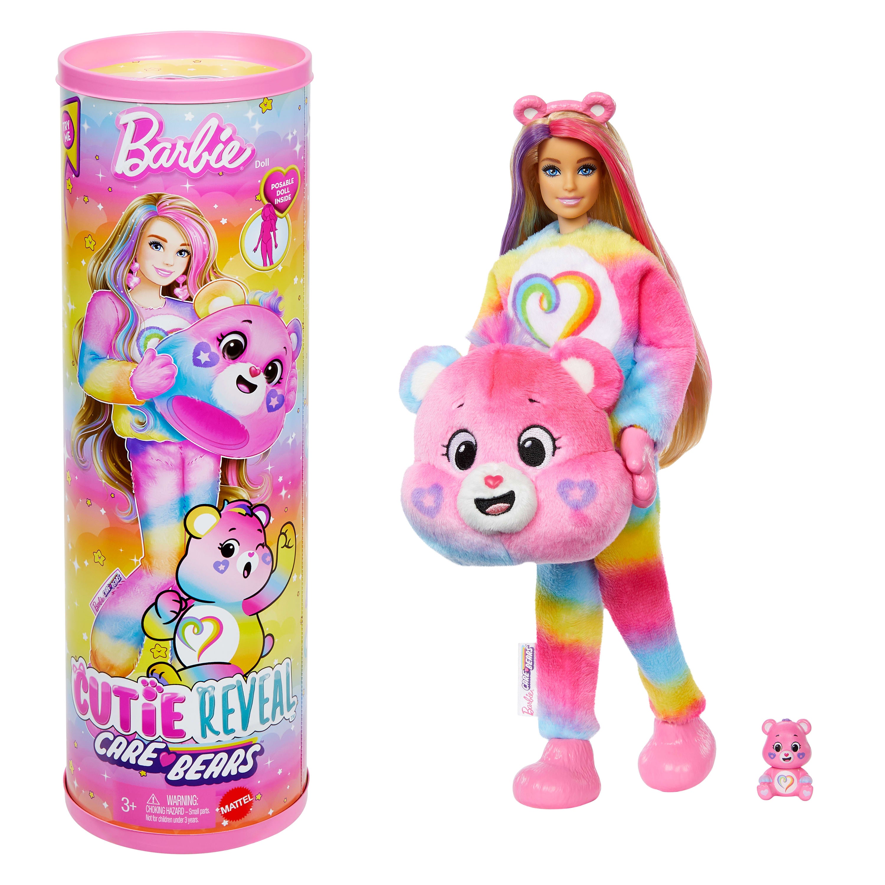 Muñeca Barbie con pijama de colores, sujeta un bolso de oso junto a su envase