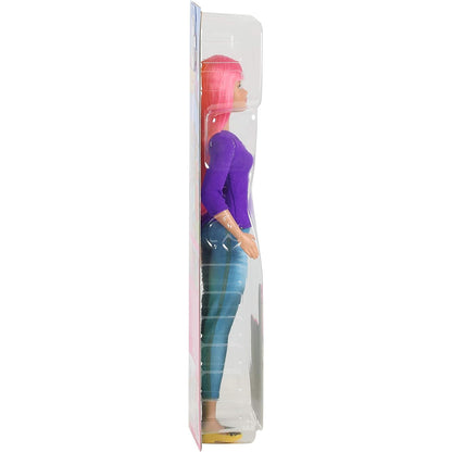 Muñeca Barbie en caja, cabello rosa y blusa morada, vista lateral