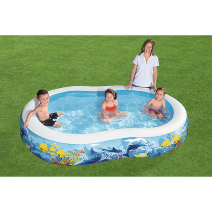 Piscina inflable familiar Bestway en forma ovalada, niños disfrutando en el agua