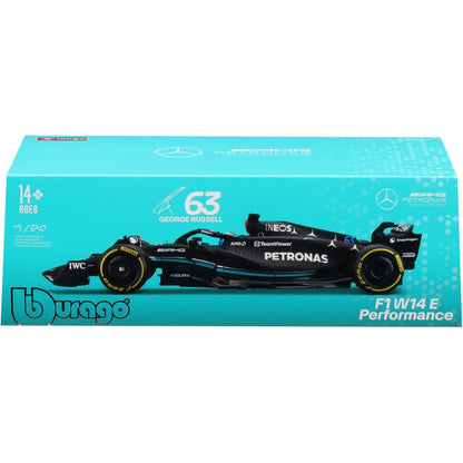 Carro F1 negro modelo Mercedes W14 E, vista lateral en caja
