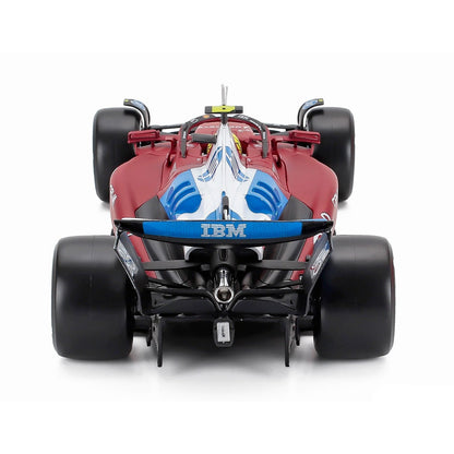 Carro F1 Maisto rojo, vista trasera, detalle de diseño y motor