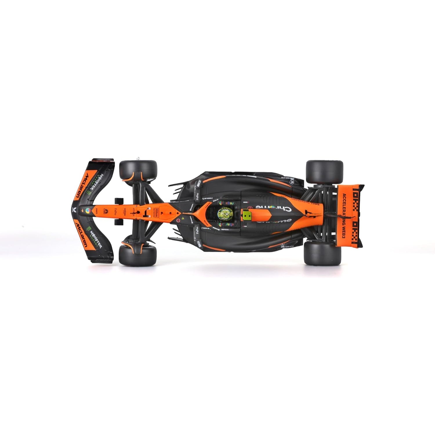Carro f1 negro y naranja visto desde arriba, modelo detallado de competición