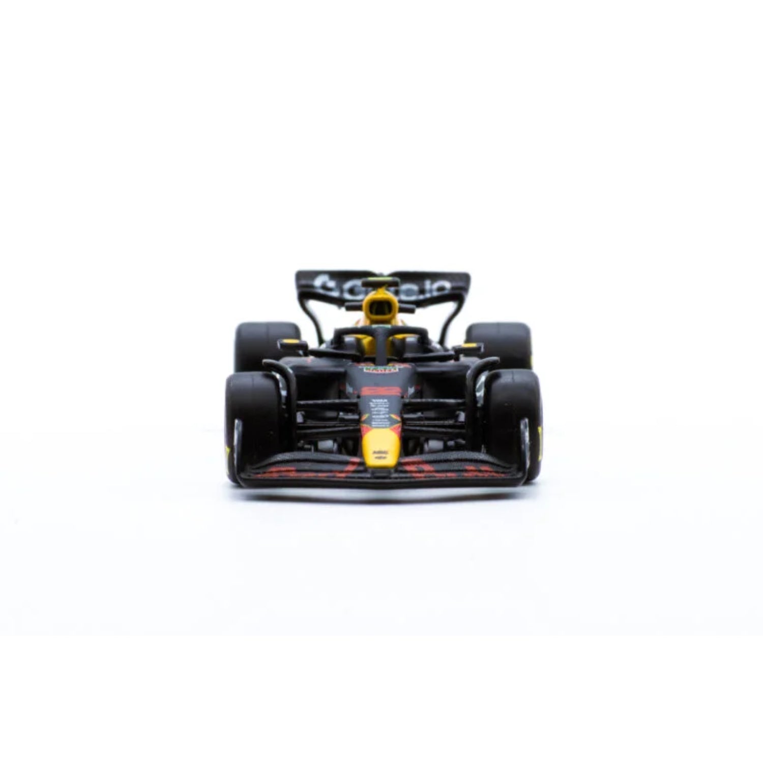 Carro de F1 negro frontal, modelo detallado de MAISTO