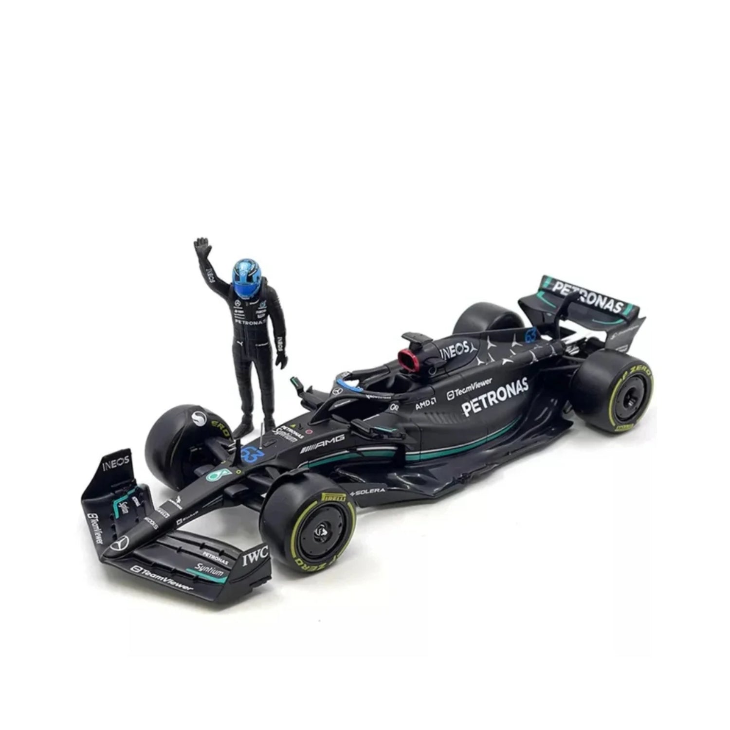 Carro F1 Maisto negro con piloto en pie y detalles precisos