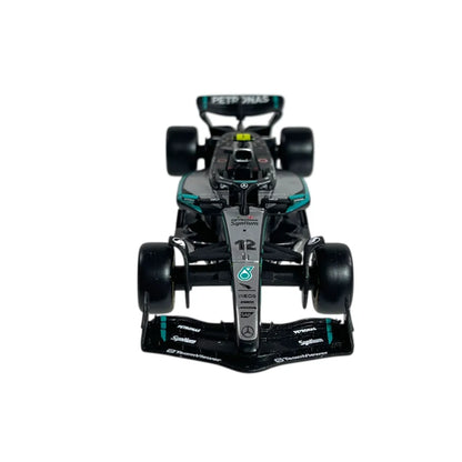 Carro de carrera negro modelo MAISTO vista frontal
