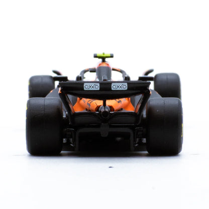 Carro de carreras naranja, vista trasera en miniatura, colección Maisto