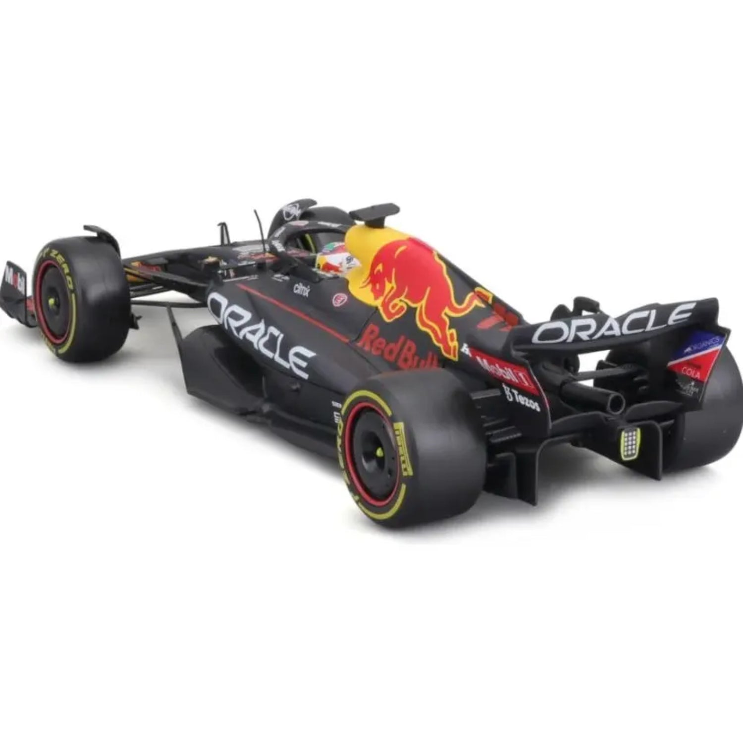 Carro F1 Maisto negro y amarillo, vista trasera, modelo Red Bull Racing
