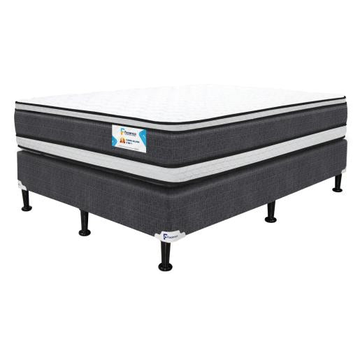 Cama Queen FACENCO, diseño moderno, vista lateral, ideal para descanso confortable.