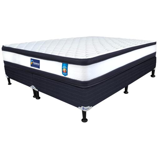 Cama Queen FACENCO, colchón blanco con base negra, vista lateral en dormitorio
