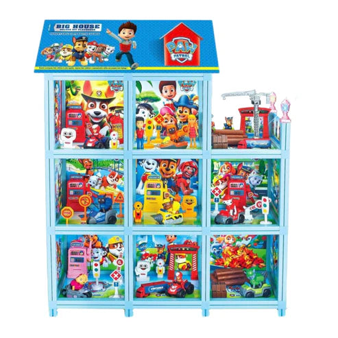 Casita de juguetes multicolor, vista frontal con figuras y vehículos variados