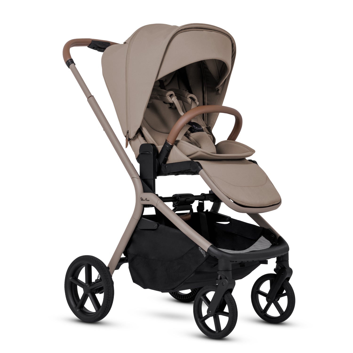 Coche Silver Cross color beis, vista lateral, ideal para paseos en familia