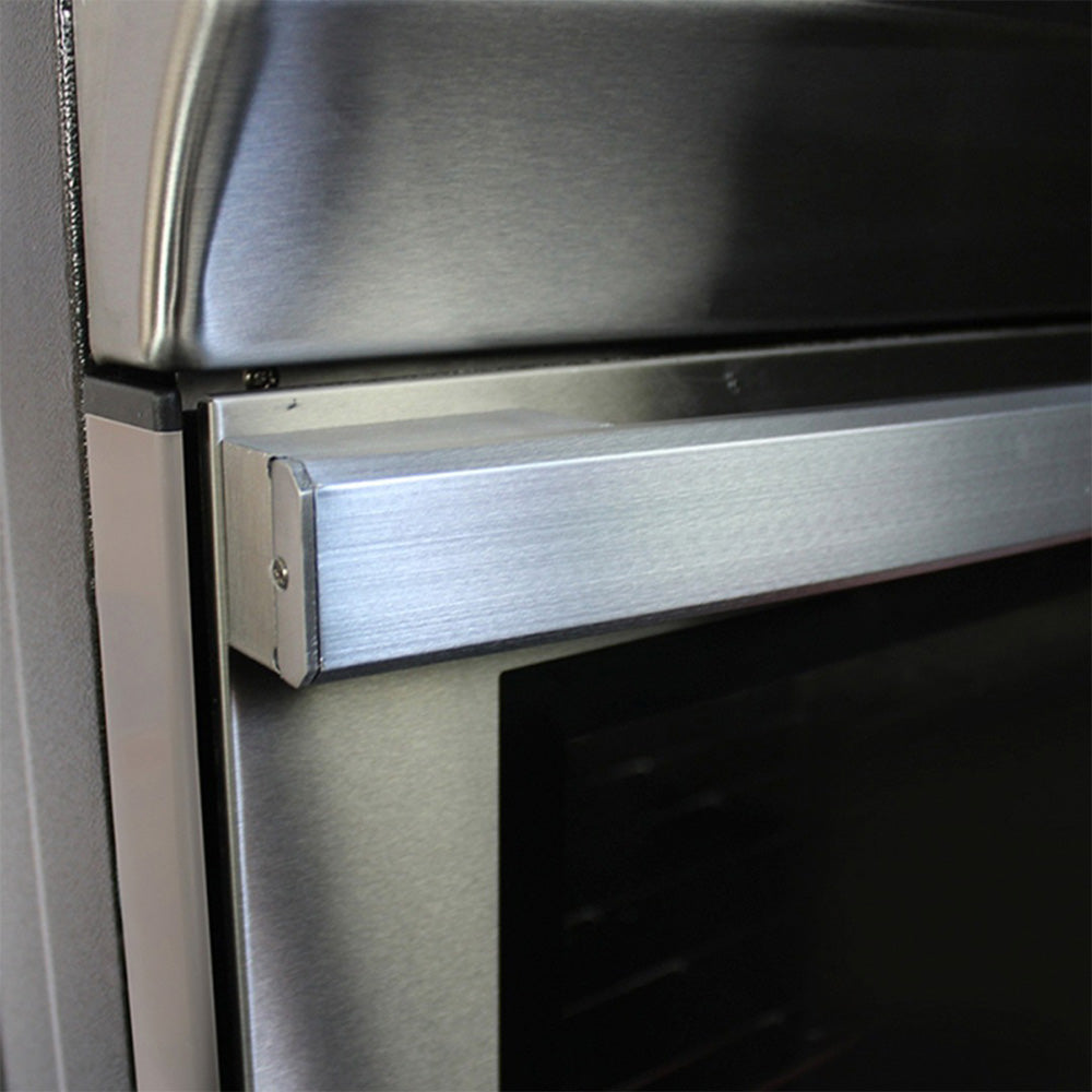 Detalle de la estufa a gas RCA 6 quemadores con acabado en acero inoxidable y diseño elegante