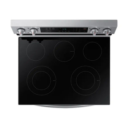 Cocina eléctrica Samsung plateada vista superior con cuatro quemadores