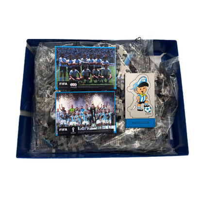Juego de tarjetas de fútbol hoy, colección futbolística con imágenes de jugadores y trofeos