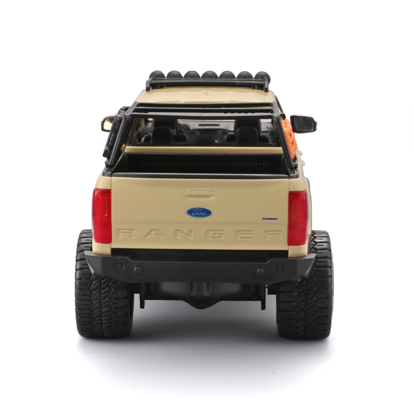 Carro Ford Ranger beige trasero, detalle de llantas y diseño