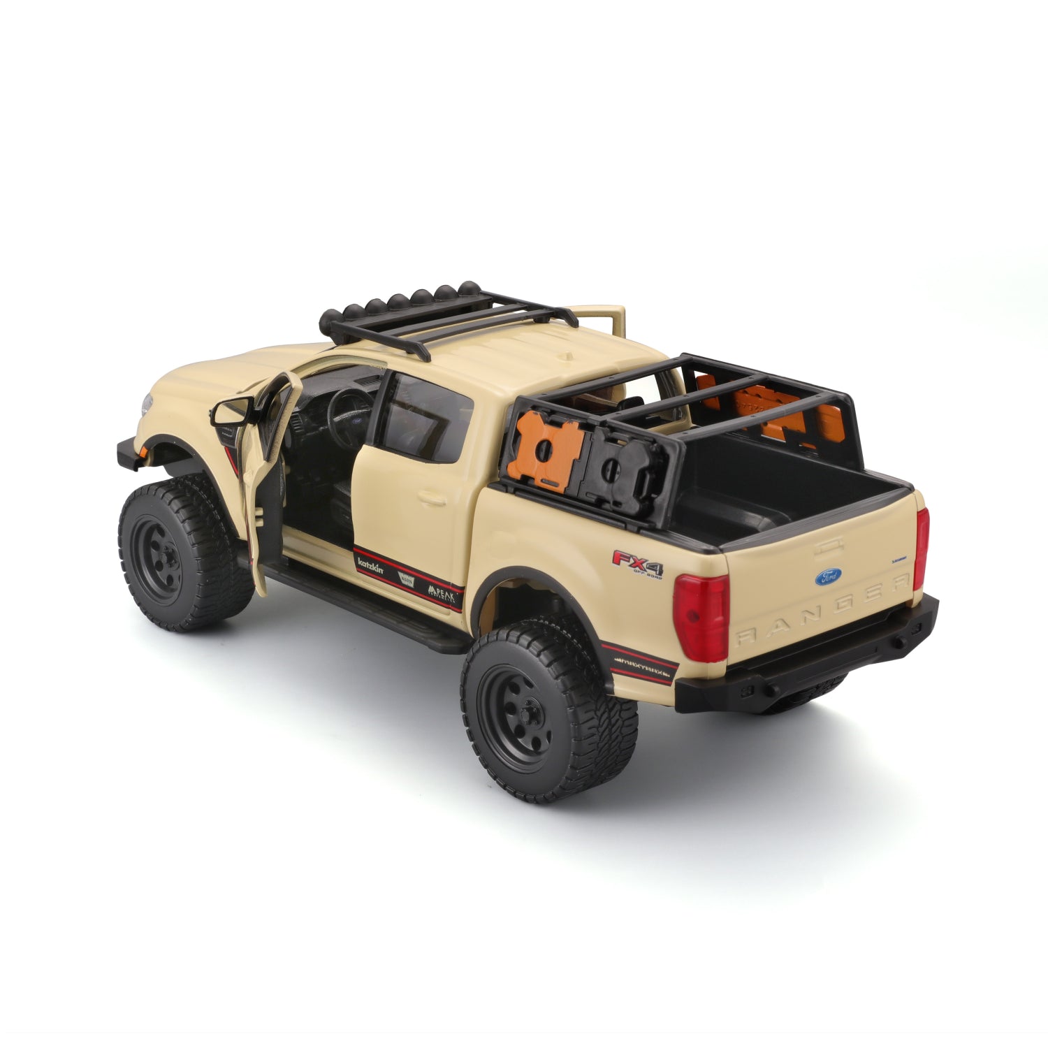 Carro Maisto Ford Ranger color beige, vista trasera, con detalles en negro