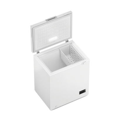Freezer Frigidaire blanco frontal, vista abierta con cestas para organización
