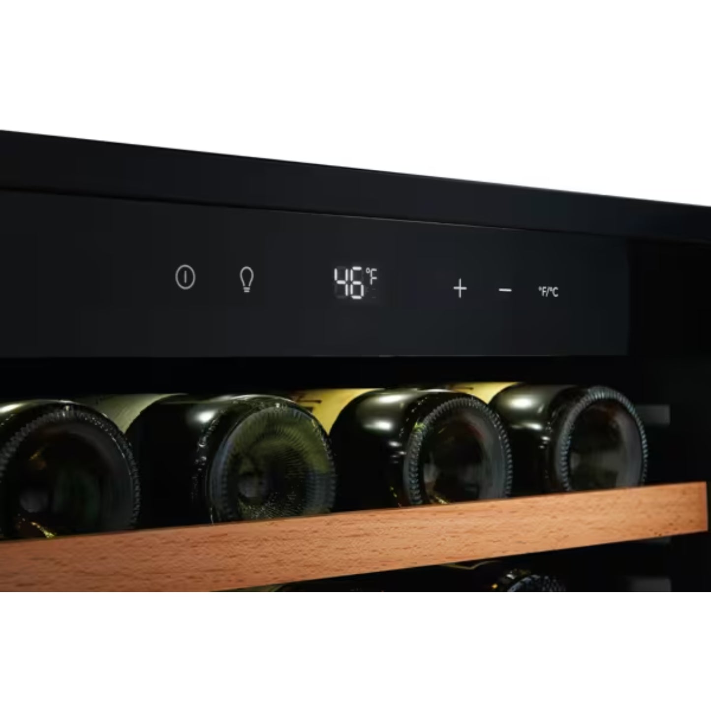 Cava de vino Frigidaire con temperatura en pantalla, vista frontal