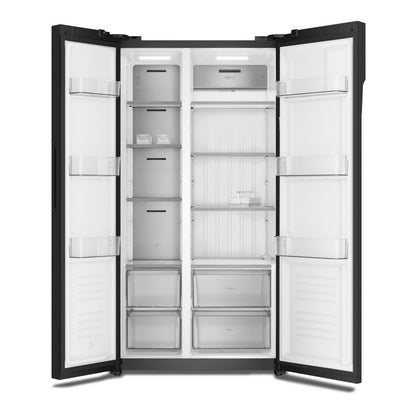 Refrigeradora side by side inverter Frigidaire con amplio espacio de almacenamiento y estantes ajustables