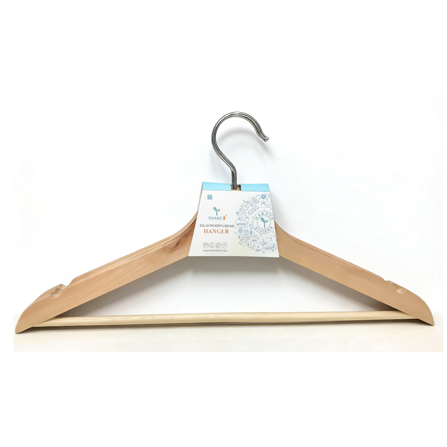 Ganchos de madera natural con gancho metálico, vista frontal en fondo blanco