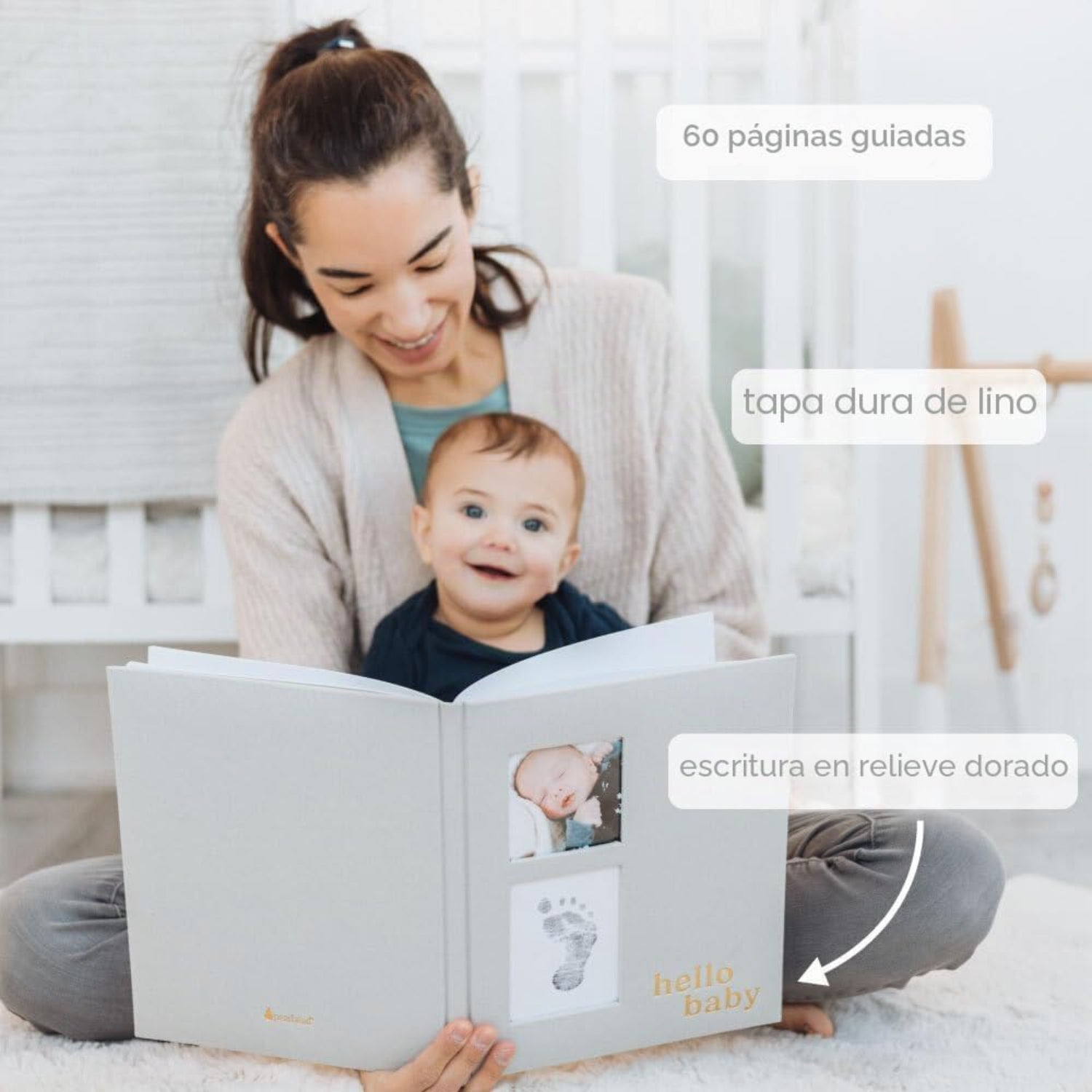 Álbum para bebé gris con tapa de lino, 60 páginas guiadas, escritura en relieve dorado