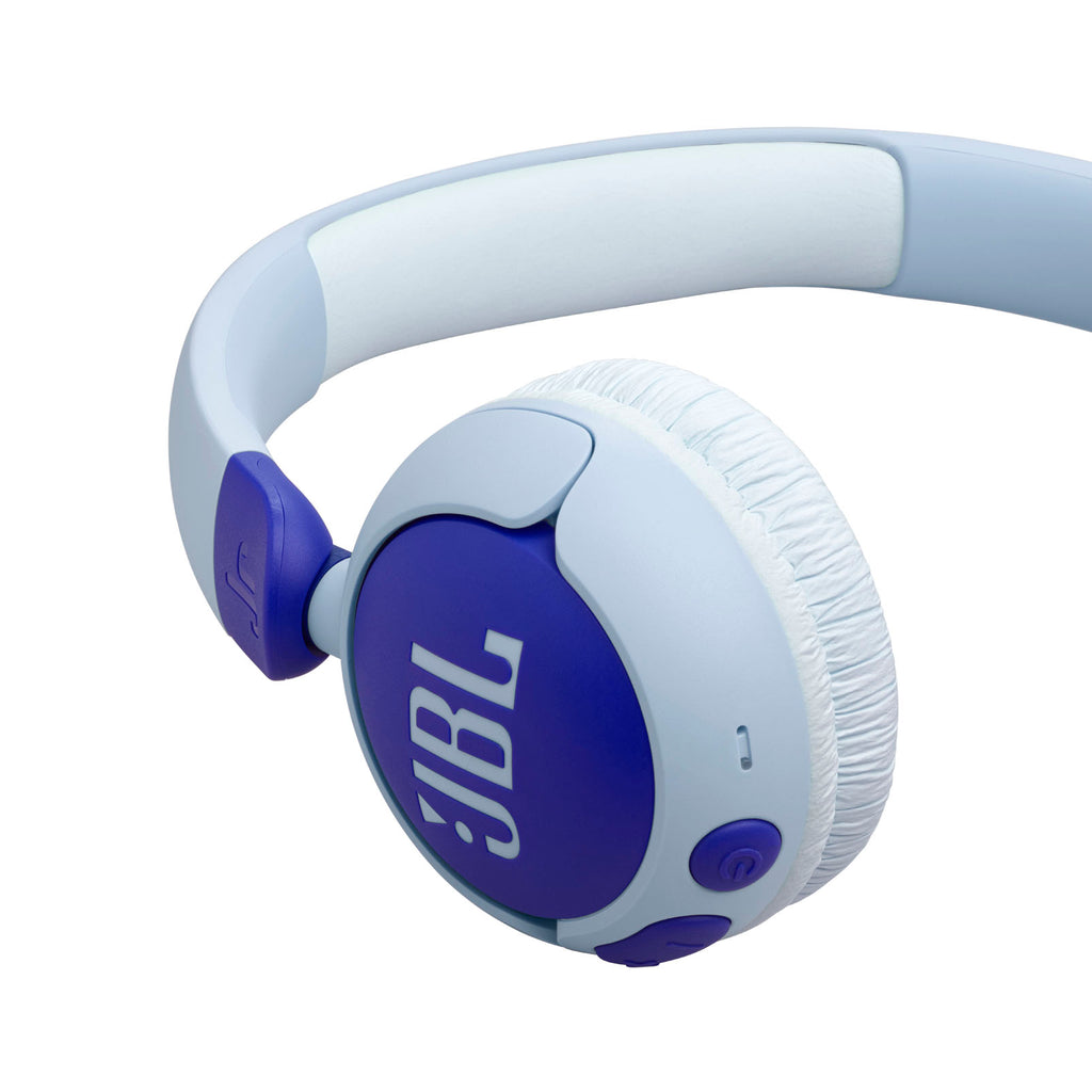 Audífonos JBL inalámbricos para niños en color azul claro con diseño ergonómico y confortables almohadillas