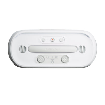 Parlante JBL blanco, vista frontal con controles y puerto USB