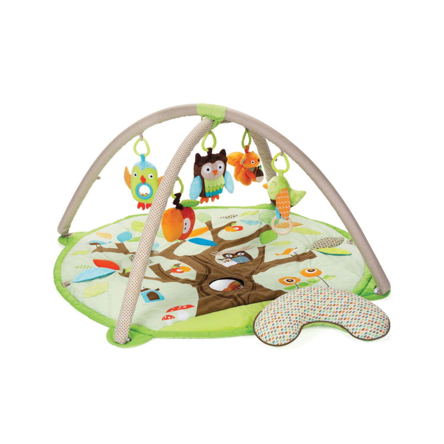 Alfombra de juego verde con arco y juguetes colgantes para bebés