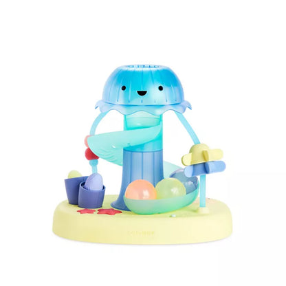 Juguete de agua SKIP*HOP tipo medusa, color azul, para jugar en la playa o piscina